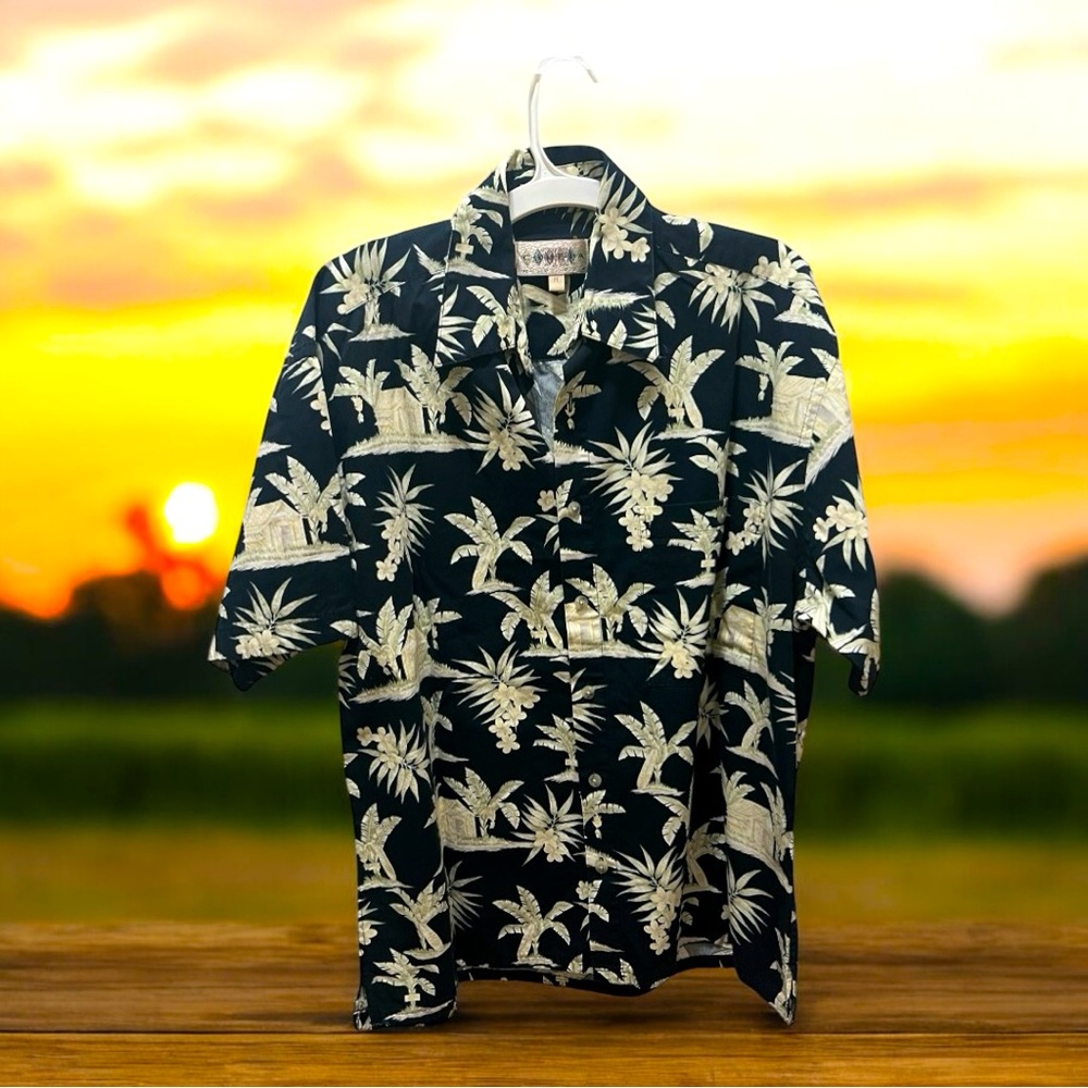 Campia Moda Hawaiian Shirt | Size Men’s M | Navy Dark Cream Palm Tree Hut Print
